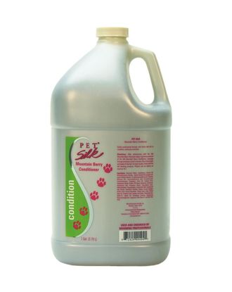 Pet Silk Mountain Berry Conditioner - odżywka nabłyszczająca do każdego typu sierści, zapach dojrzałych jagód i górskiego powietrza, koncentrat 1:16 - 3,8L