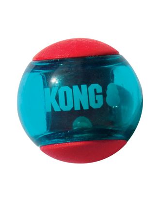 KONG Squeezz Action Ball Red - piszcząca piłka dla psa, o zróżnicowanej powierzchni, czerwono-niebieska