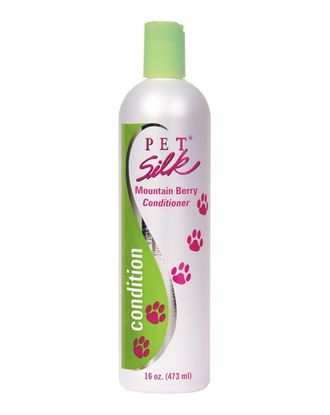 Pet Silk Mountain Berry Conditioner - odżywka nabłyszczająca do każdego typu sierści, zapach dojrzałych jagód i górskiego powietrza, koncentrat 1:16 - 473ml