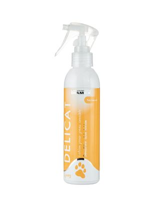 Diamex Delicat Spray - preparat z olejkiem z drzewa herbacianego, łagodzący podrażnienia skóry u zwierząt